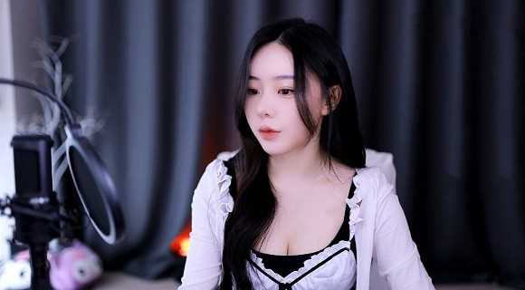 鱿鱼官网by1259换到by9225了：最热门的女技师姐妹直播，整改升级！